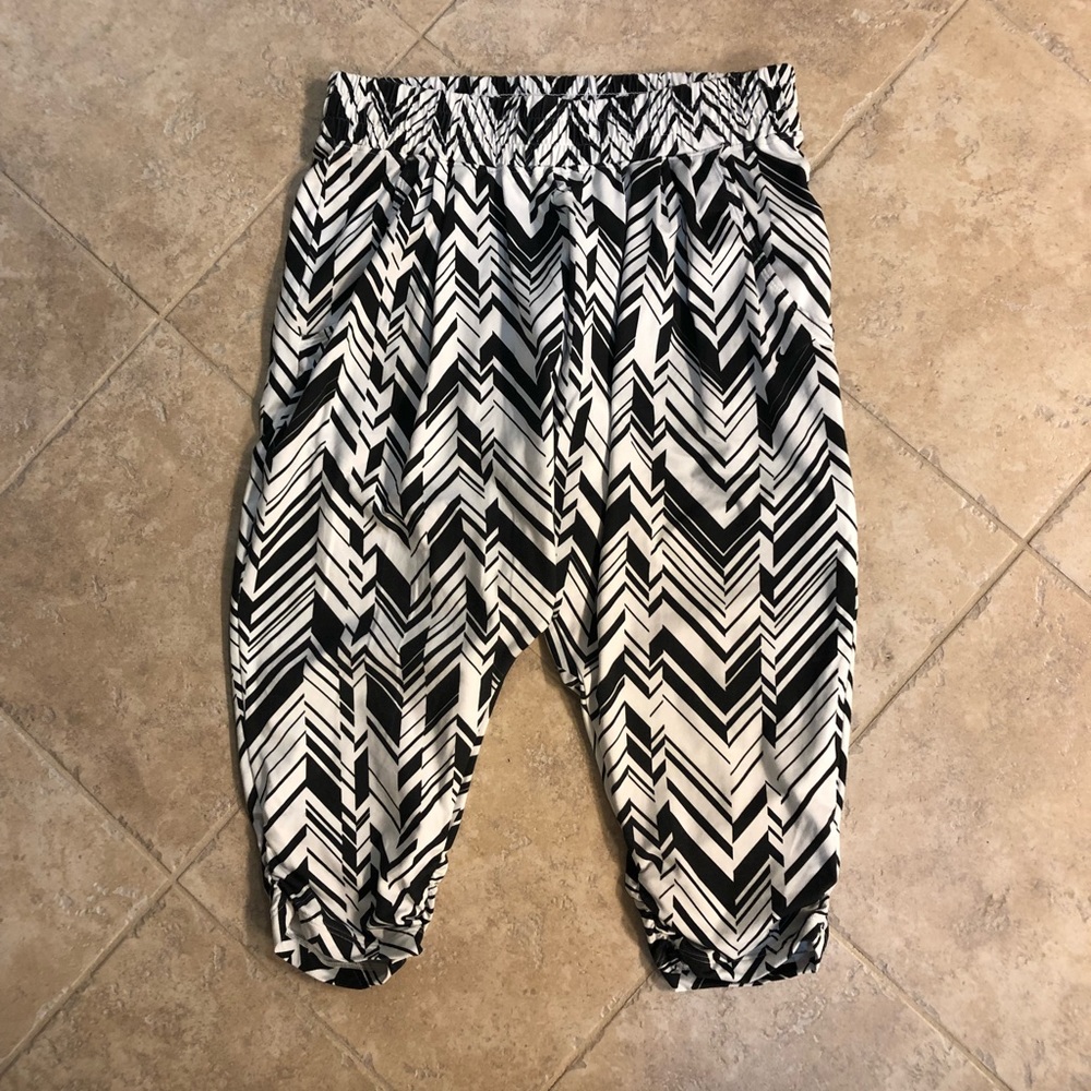 Nike Women’s Avant Freeze Frame training capris
